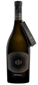 Epokale wine bottle with label and neck tag